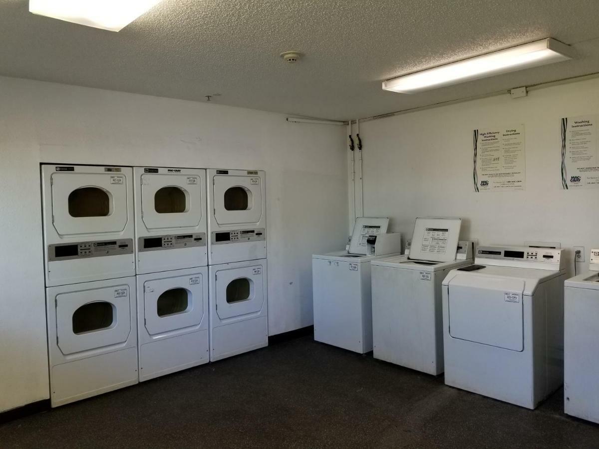 Intown Suites Extended Stay Tampa Fl Orient Park Ngoại thất bức ảnh